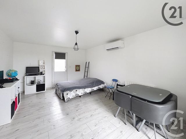 Maison à vendre - 9 pièces - 197 m2 - Ste Colombe - 77 - ILE-DE-FRANCE