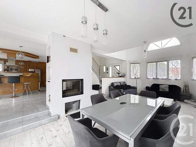 Maison à vendre - 9 pièces - 197 m2 - Ste Colombe - 77 - ILE-DE-FRANCE