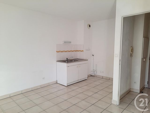 Appartement F2 &agrave; louer - 2 pi&egrave;ces - 41,63 m2 - Provins - 77 - ILE-DE-FRANCE