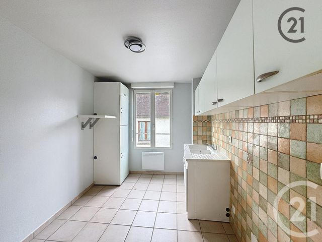 Appartement T4 à louer - 4 pièces - 71,14 m2 - Provins - 77 - ILE-DE-FRANCE