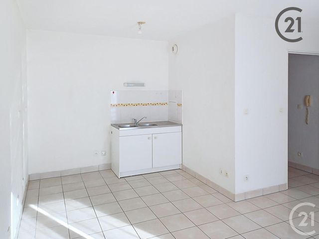 Appartement F2 à louer - 2 pièces - 40,48 m2 - Provins - 77 - ILE-DE-FRANCE