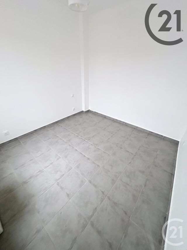 Appartement F2 &agrave; louer - 2 pi&egrave;ces - 30,14 m2 - Gouaix - 77 - ILE-DE-FRANCE