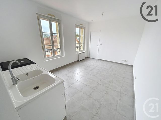 Appartement F2 &agrave; louer - 2 pi&egrave;ces - 30,14 m2 - Gouaix - 77 - ILE-DE-FRANCE