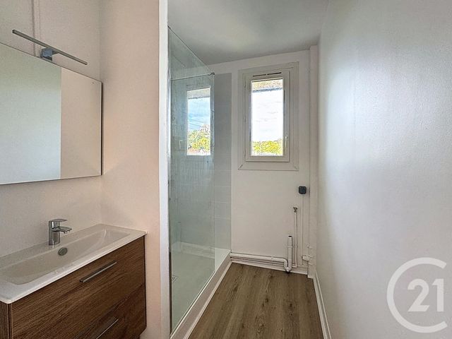 Appartement F3 &agrave; louer - 3 pi&egrave;ces - 59,08 m2 - Provins - 77 - ILE-DE-FRANCE