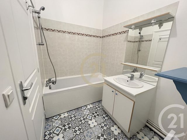 Appartement F2 à louer - 2 pièces - 56,48 m2 - Provins - 77 - ILE-DE-FRANCE