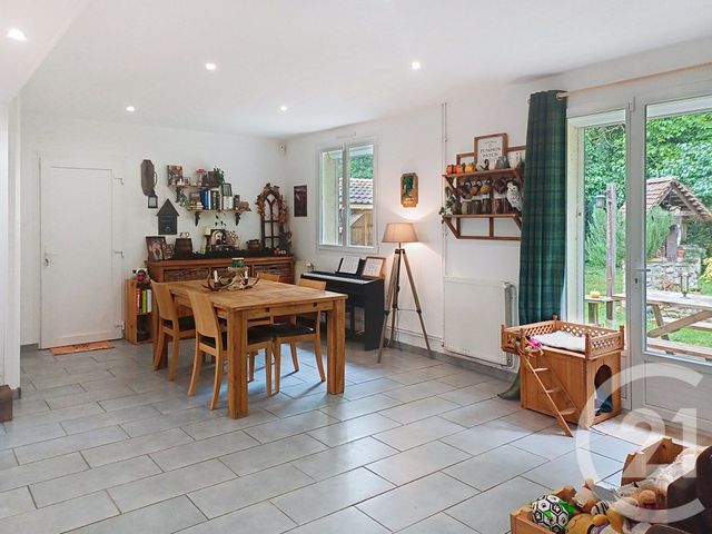 Maison &agrave; louer - 5 pi&egrave;ces - 126 m2 - Everly - 77 - ILE-DE-FRANCE