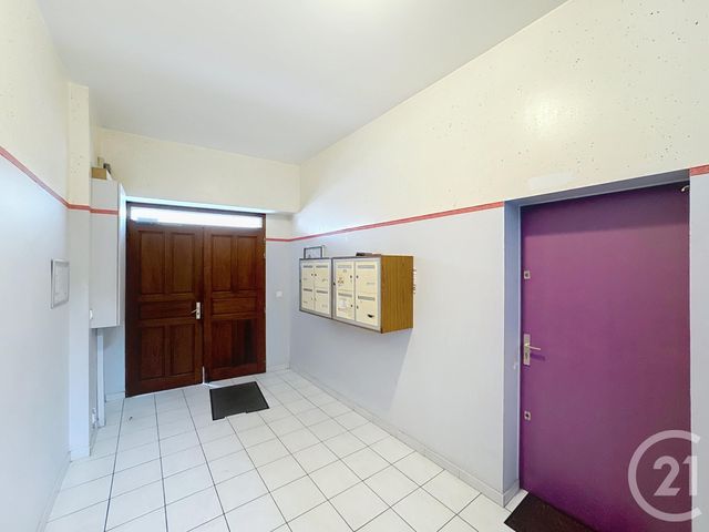 Appartement Studio &agrave; louer - 1 pi&egrave;ce - 25,40 m2 - Provins - 77 - ILE-DE-FRANCE