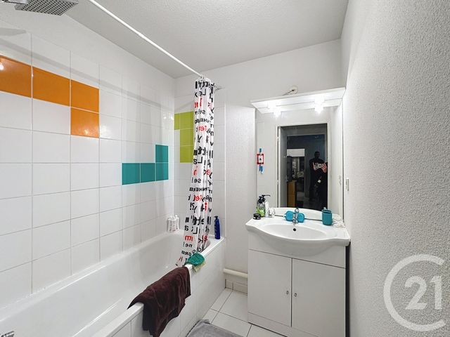 Appartement F2 &agrave; louer - 2 pi&egrave;ces - 46,57 m2 - Provins - 77 - ILE-DE-FRANCE