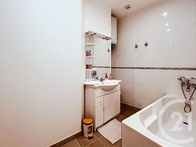 Appartement F3 &agrave; vendre - 3 pi&egrave;ces - 60 m2 - Nogent Sur Seine - 10 - CHAMPAGNE-ARDENNE