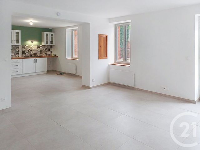 Maison &agrave; louer - 4 pi&egrave;ces - 106 m2 - Chalautre La Grande - 77 - ILE-DE-FRANCE