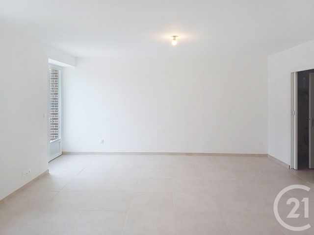 Maison &agrave; louer - 4 pi&egrave;ces - 106 m2 - Chalautre La Grande - 77 - ILE-DE-FRANCE