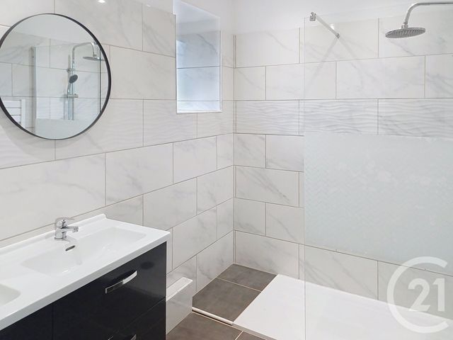 Maison &agrave; louer - 4 pi&egrave;ces - 106 m2 - Chalautre La Grande - 77 - ILE-DE-FRANCE