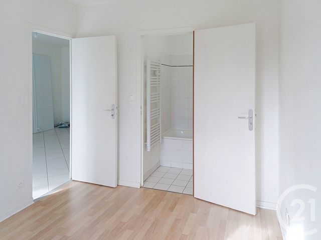 Appartement F2 &agrave; louer - 2 pi&egrave;ces - 40,38 m2 - Provins - 77 - ILE-DE-FRANCE