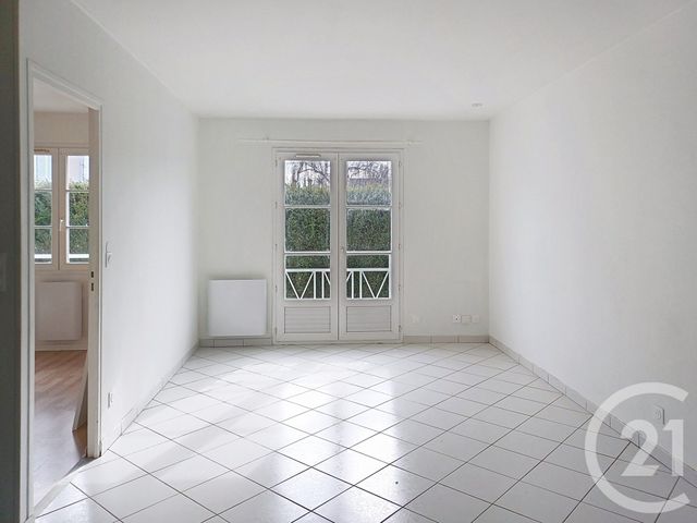 Appartement F2 &agrave; louer - 2 pi&egrave;ces - 40,38 m2 - Provins - 77 - ILE-DE-FRANCE