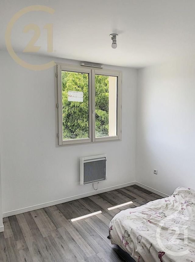 Maison &agrave; louer - 4 pi&egrave;ces - 80,36 m2 - Jutigny - 77 - ILE-DE-FRANCE