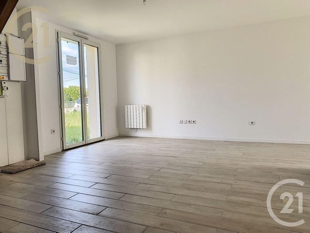 Maison &agrave; louer - 4 pi&egrave;ces - 80,36 m2 - Jutigny - 77 - ILE-DE-FRANCE