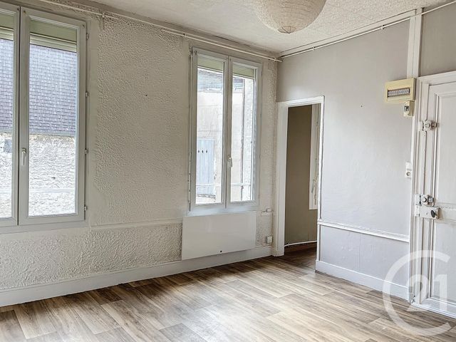 Appartement F2 &agrave; louer - 2 pi&egrave;ces - 42 m2 - Provins - 77 - ILE-DE-FRANCE