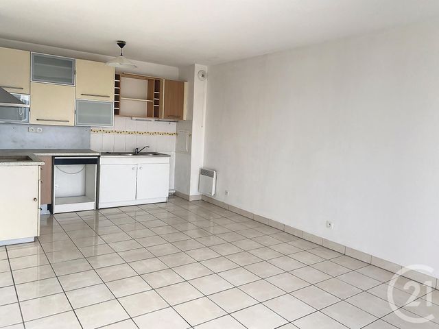 Appartement F3 &agrave; louer - 3 pi&egrave;ces - 52,62 m2 - Provins - 77 - ILE-DE-FRANCE