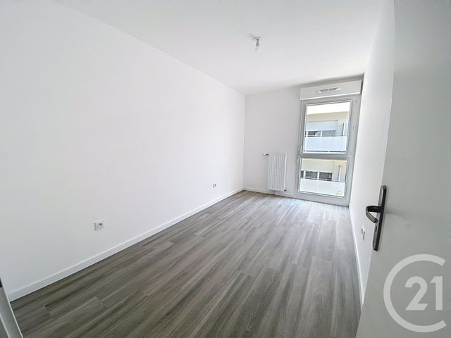 Appartement F4 &agrave; louer - 4 pi&egrave;ces - 75 m2 - Provins - 77 - ILE-DE-FRANCE