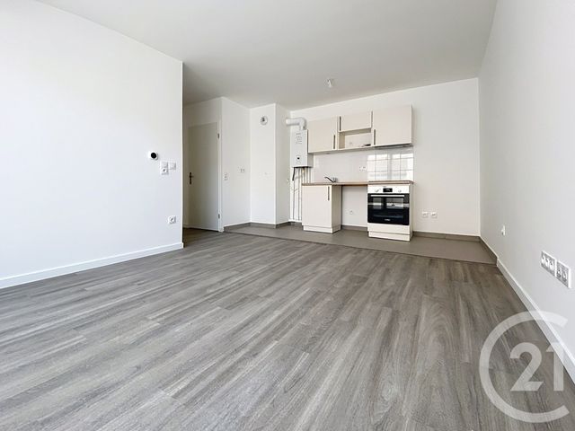 Appartement F4 &agrave; louer - 4 pi&egrave;ces - 75 m2 - Provins - 77 - ILE-DE-FRANCE