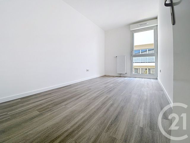 Appartement F4 &agrave; louer - 4 pi&egrave;ces - 75 m2 - Provins - 77 - ILE-DE-FRANCE