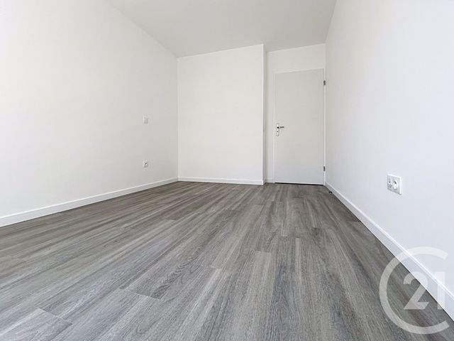 Appartement F4 &agrave; louer - 4 pi&egrave;ces - 75 m2 - Provins - 77 - ILE-DE-FRANCE