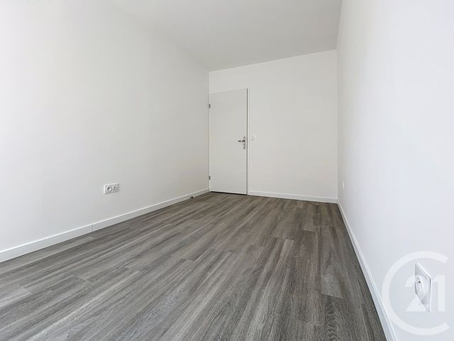 Appartement F4 &agrave; louer - 4 pi&egrave;ces - 75 m2 - Provins - 77 - ILE-DE-FRANCE