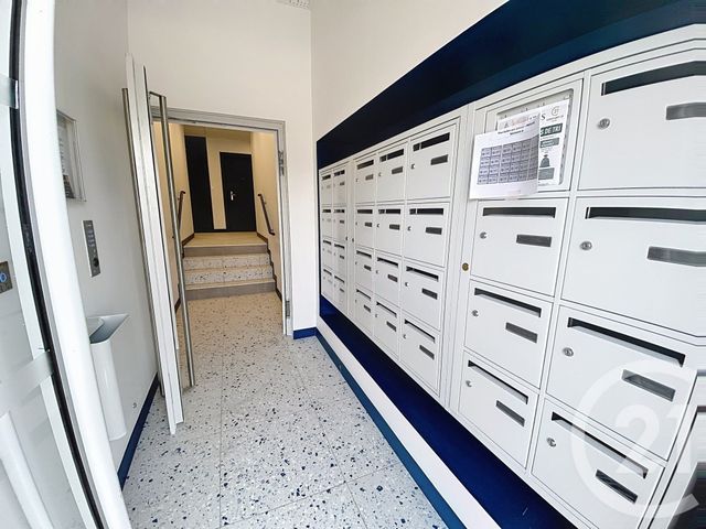 Appartement F4 &agrave; louer - 4 pi&egrave;ces - 75 m2 - Provins - 77 - ILE-DE-FRANCE