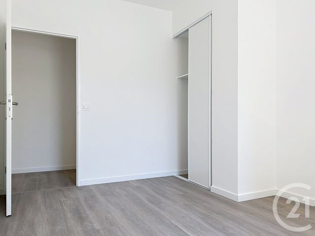 Appartement F4 &agrave; louer - 4 pi&egrave;ces - 72,70 m2 - Provins - 77 - ILE-DE-FRANCE