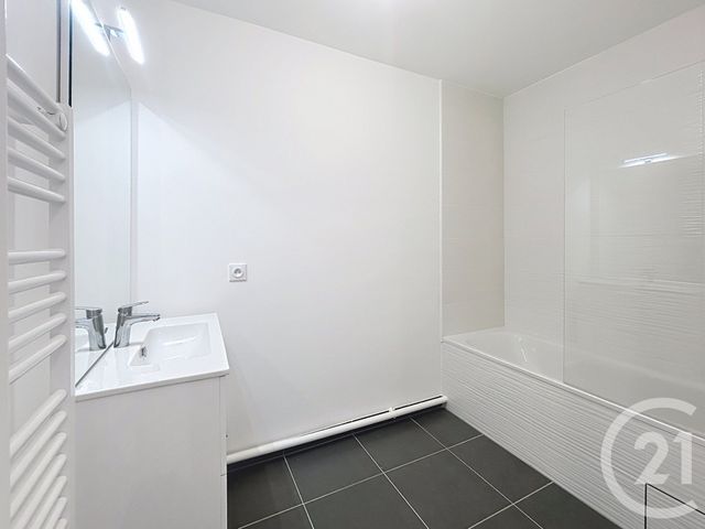 Appartement F3 &agrave; louer - 3 pi&egrave;ces - 57,93 m2 - Provins - 77 - ILE-DE-FRANCE