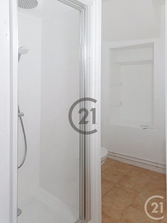 Appartement F1 &agrave; louer - 1 pi&egrave;ce - 28,11 m2 - Provins - 77 - ILE-DE-FRANCE