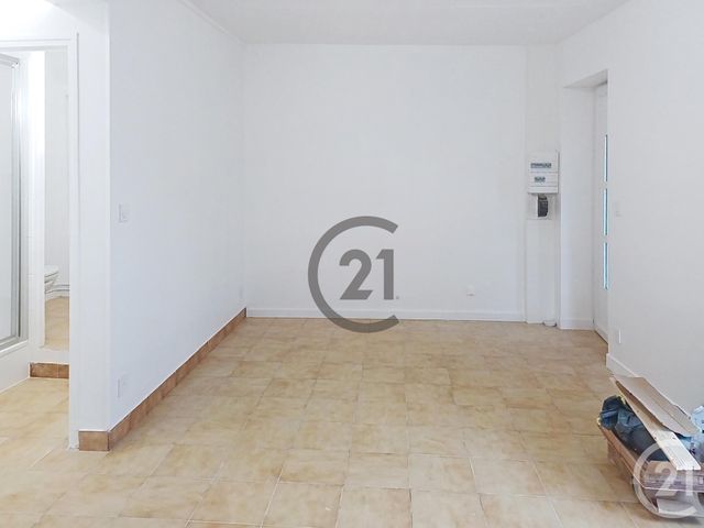 Appartement F1 &agrave; louer - 1 pi&egrave;ce - 28,11 m2 - Provins - 77 - ILE-DE-FRANCE