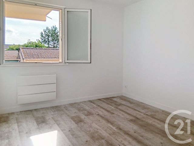 Appartement F3 &agrave; louer - 3 pi&egrave;ces - 62,61 m2 - Gouaix - 77 - ILE-DE-FRANCE
