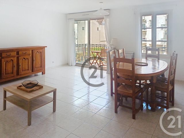 Appartement F3 &agrave; louer - 3 pi&egrave;ces - 74,52 m2 - Provins - 77 - ILE-DE-FRANCE