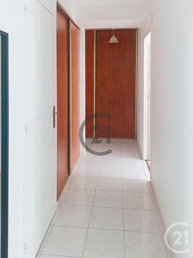 Appartement F3 &agrave; louer - 3 pi&egrave;ces - 74,52 m2 - Provins - 77 - ILE-DE-FRANCE