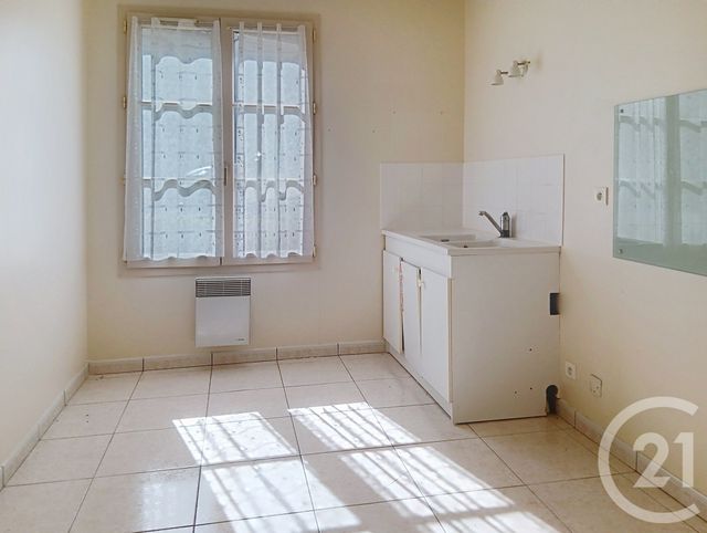 Appartement F2 &agrave; louer - 2 pi&egrave;ces - 58,67 m2 - Provins - 77 - ILE-DE-FRANCE