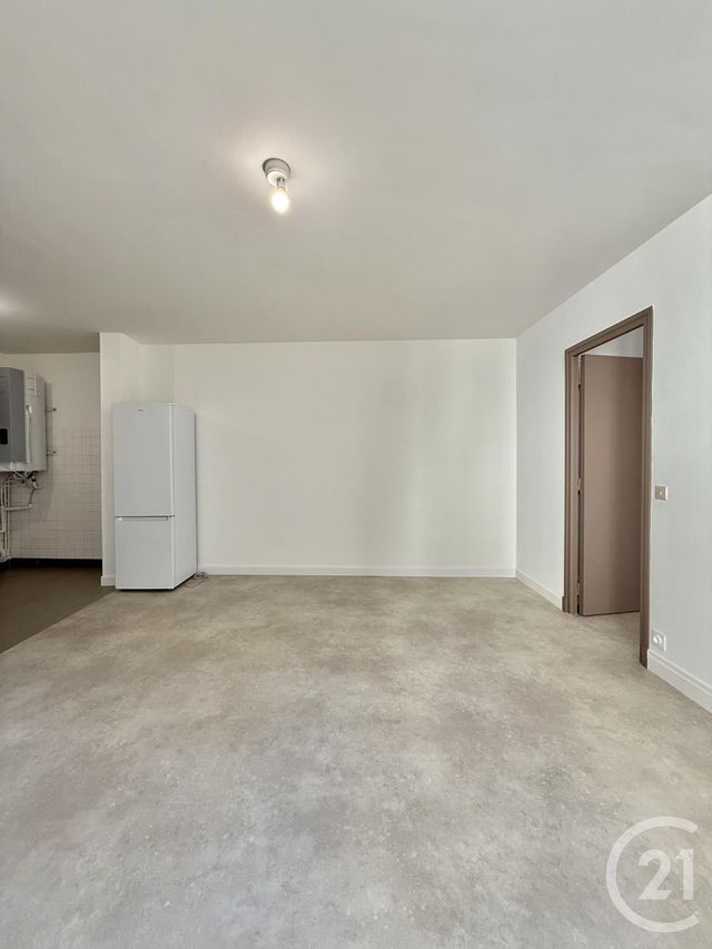 Appartement F2 &agrave; louer - 2 pi&egrave;ces - 46,77 m2 - Moulins - 03 - AUVERGNE