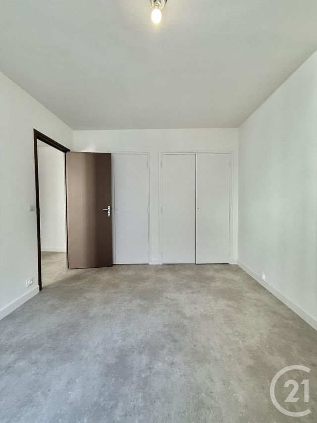 Appartement F2 &agrave; louer - 2 pi&egrave;ces - 46,77 m2 - Moulins - 03 - AUVERGNE