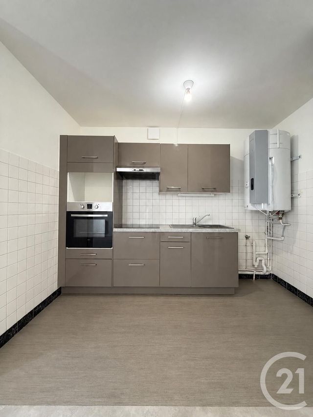 Appartement F2 &agrave; louer - 2 pi&egrave;ces - 46,77 m2 - Moulins - 03 - AUVERGNE
