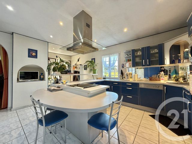 Maison &agrave; vendre - 5 pi&egrave;ces - 216,77 m2 - Villeneuve Sur Allier - 03 - AUVERGNE