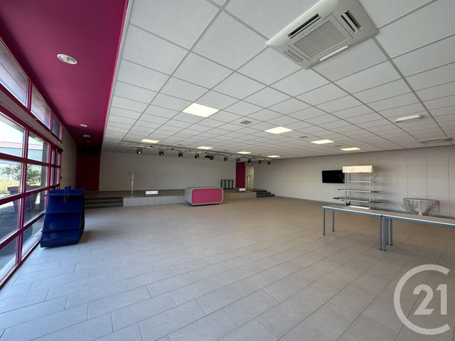 Local commercial à louer - 847.0 m2 - 03 - Allier