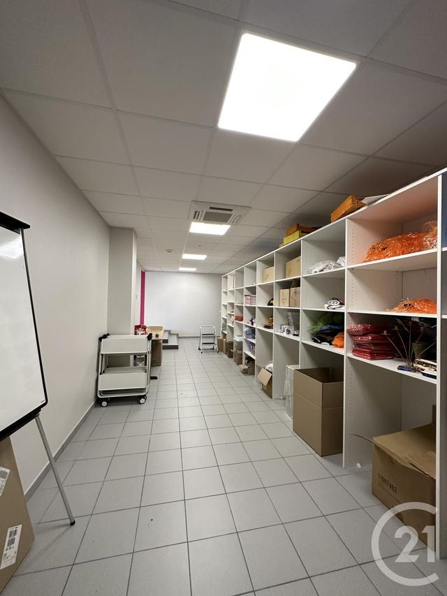 Local commercial à louer - 847.0 m2 - 03 - Allier