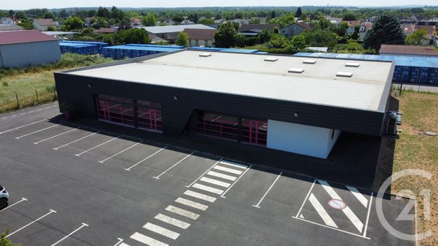 Local commercial à louer - 847.0 m2 - 03 - Allier