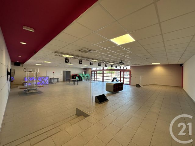 Local commercial à louer - 847.0 m2 - 03 - Allier