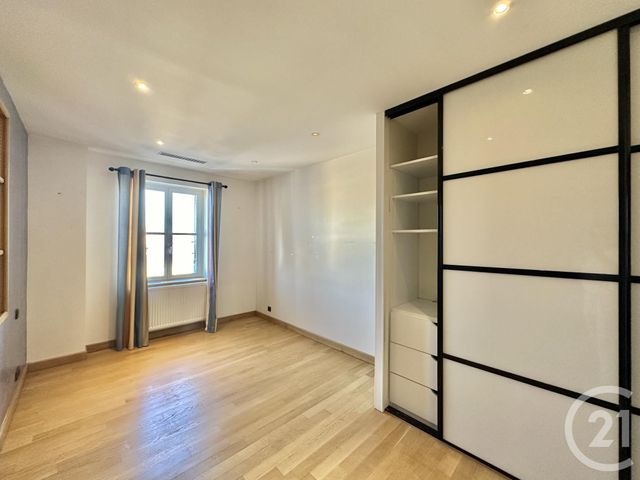 Appartement F4 à vendre - 4 pièces - 166,77 m2 - Moulins - 03 - AUVERGNE