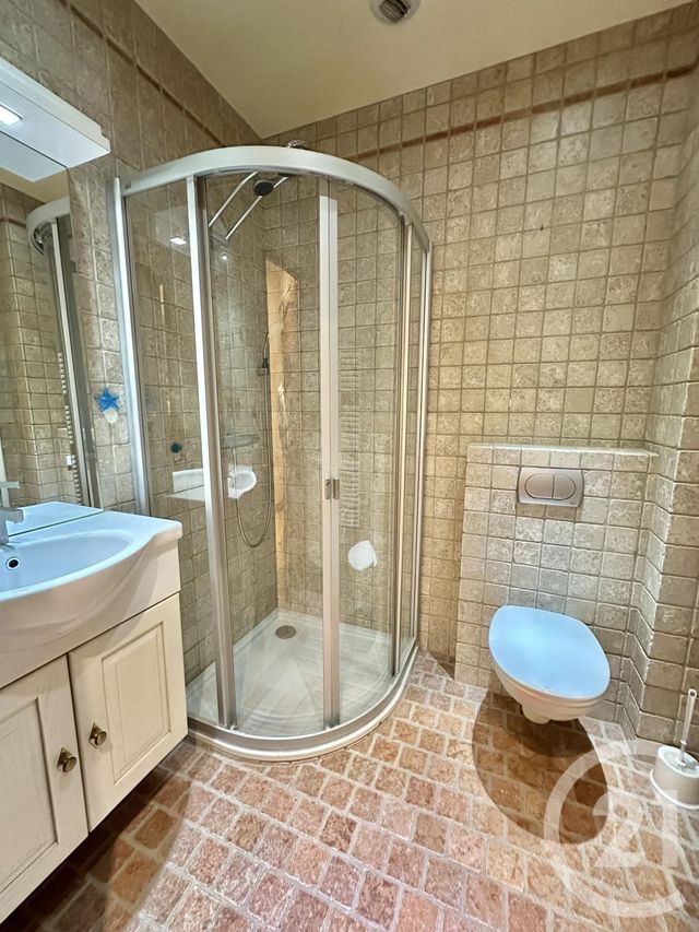 Appartement F4 à vendre - 4 pièces - 166,77 m2 - Moulins - 03 - AUVERGNE