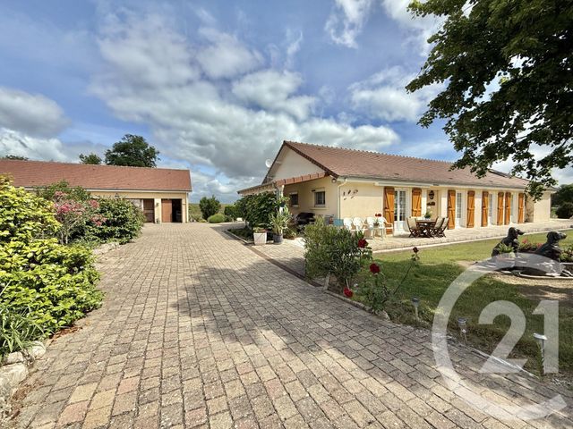 Maison à vendre - 8 pièces - 229,02 m2 - Chemilly - 03 - AUVERGNE