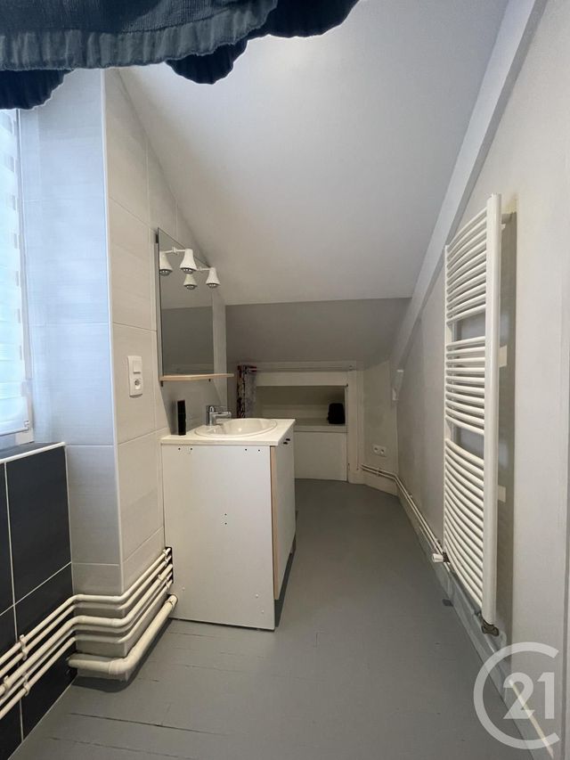 Appartement F3 &agrave; louer - 3 pi&egrave;ces - 79,05 m2 - Moulins - 03 - AUVERGNE