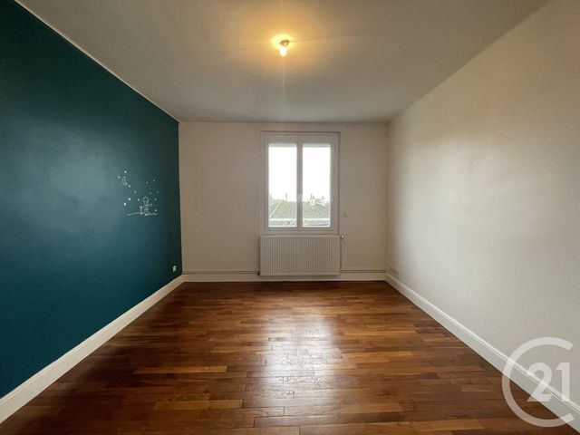 Appartement F3 &agrave; louer - 3 pi&egrave;ces - 79,05 m2 - Moulins - 03 - AUVERGNE