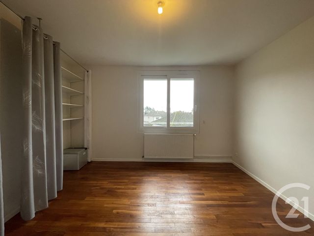 Appartement F3 &agrave; louer - 3 pi&egrave;ces - 79,05 m2 - Moulins - 03 - AUVERGNE